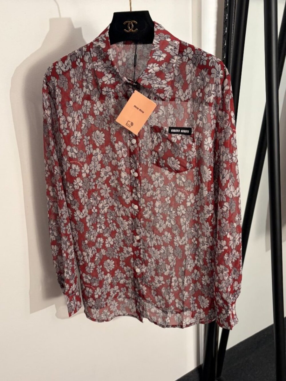 🕳️Miu Miu🕳️ Elegant Long-Sleeve Shirt with Small Floral Print